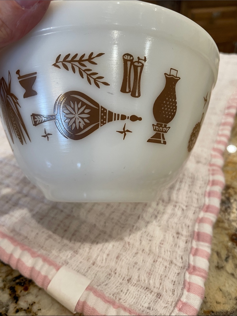 Vintage Pyrex #401 1.5pt mixing bowl - Picture 8 of 9
